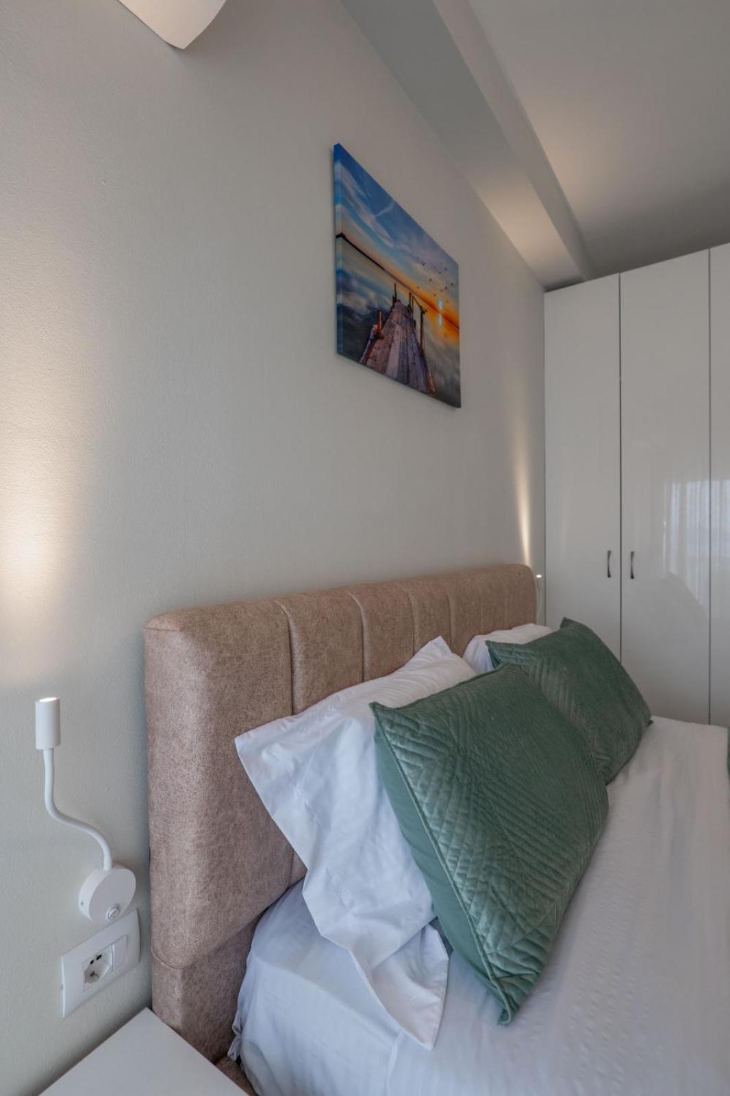 Esel Apartments ซารานเดอ ภายนอก รูปภาพ