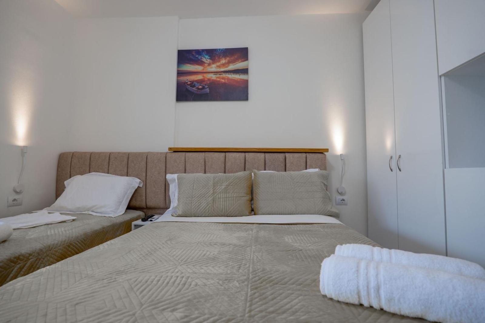 Esel Apartments ซารานเดอ ภายนอก รูปภาพ
